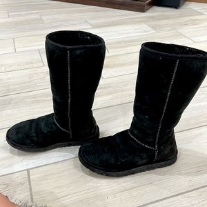 Black Uggs